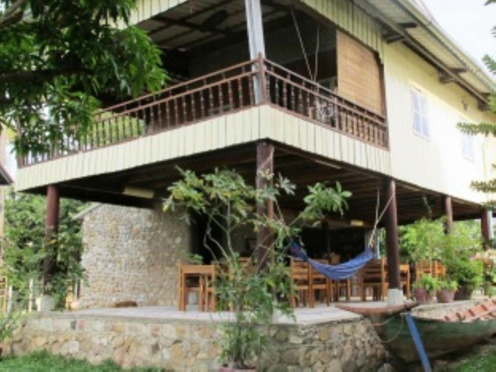 Champa Lodge Kampot Exteriör bild